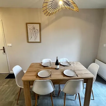 Scorfel Lodge, Iconic, Spa, Sauna & Terrasse Apartment